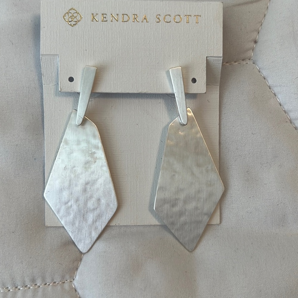 Kendra Scott Gia Earrings